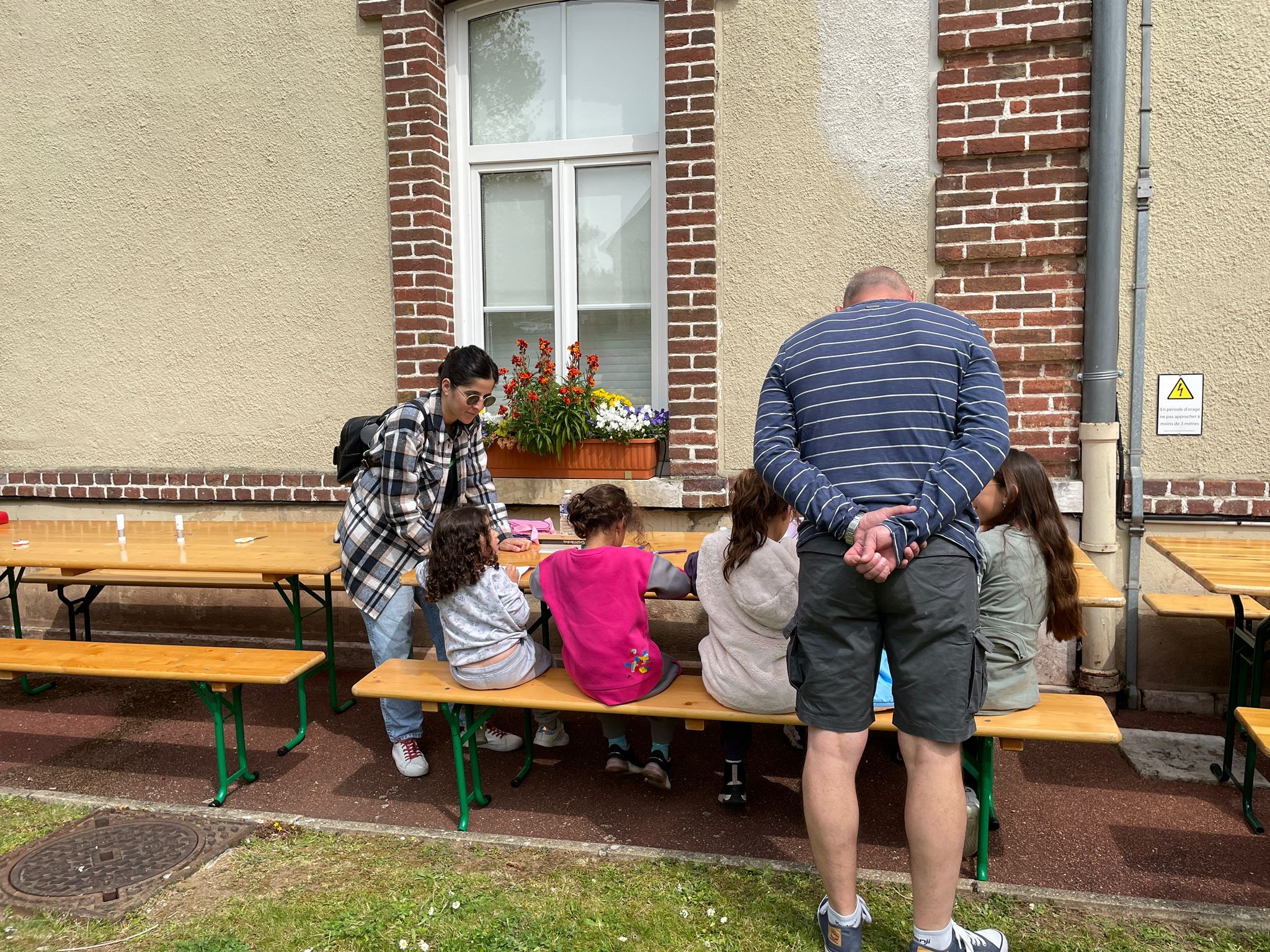 Ateliers paniers, coloriages et origami, en présence de Monsieur le Maire